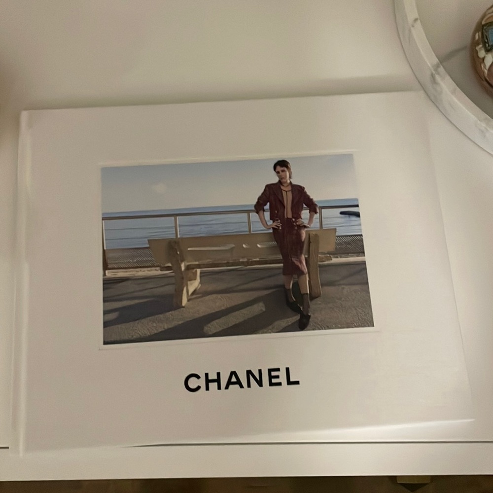 Chanel spring-summer 2023 ready to wear collection book